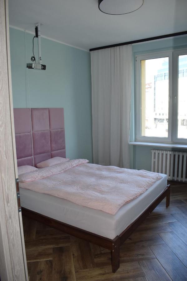 Ferienwohnung Apartament 3 Pokoje Balkon 50M2 Wyposazone Parking Breslau Exterior foto